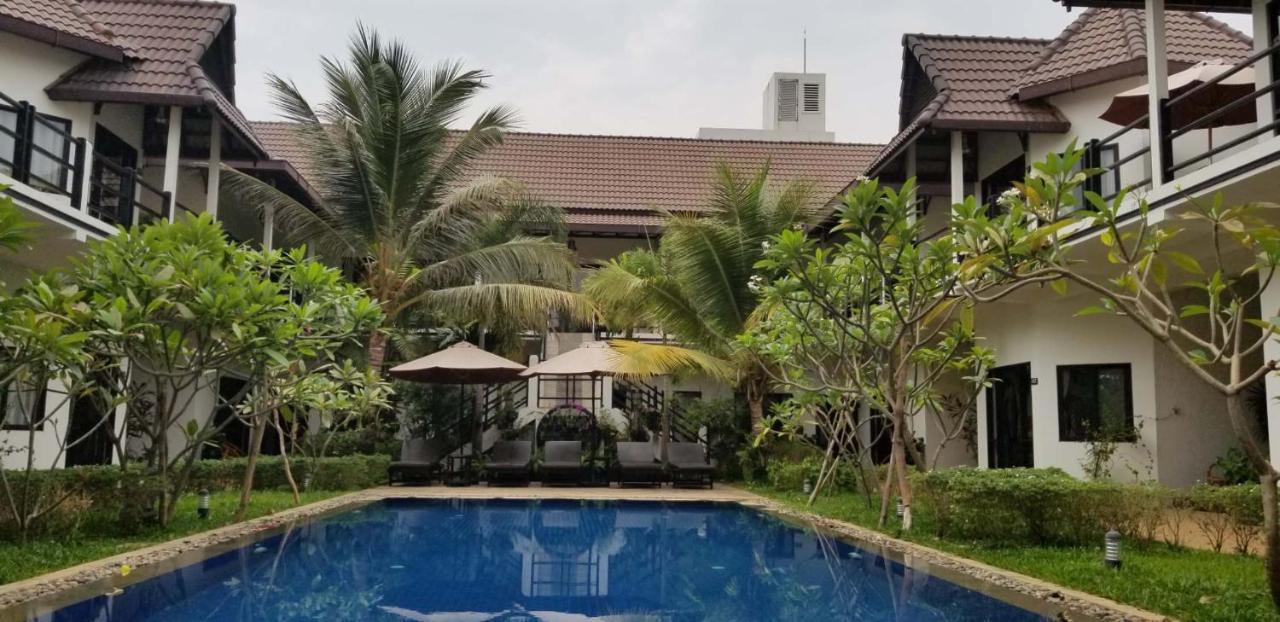 S.R Sofia Villa Hotel 暹粒 外观 照片